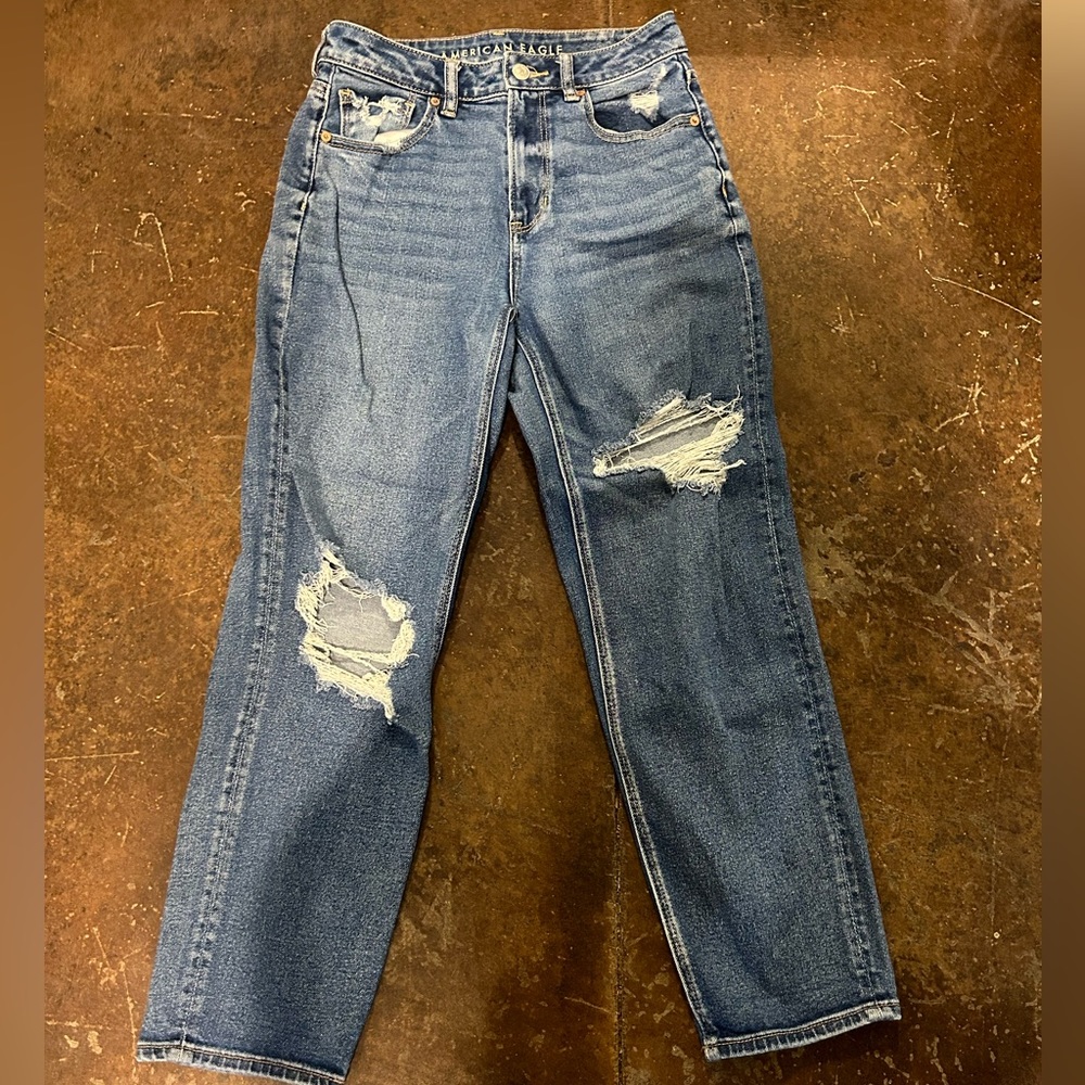 American Eagle mom jeans